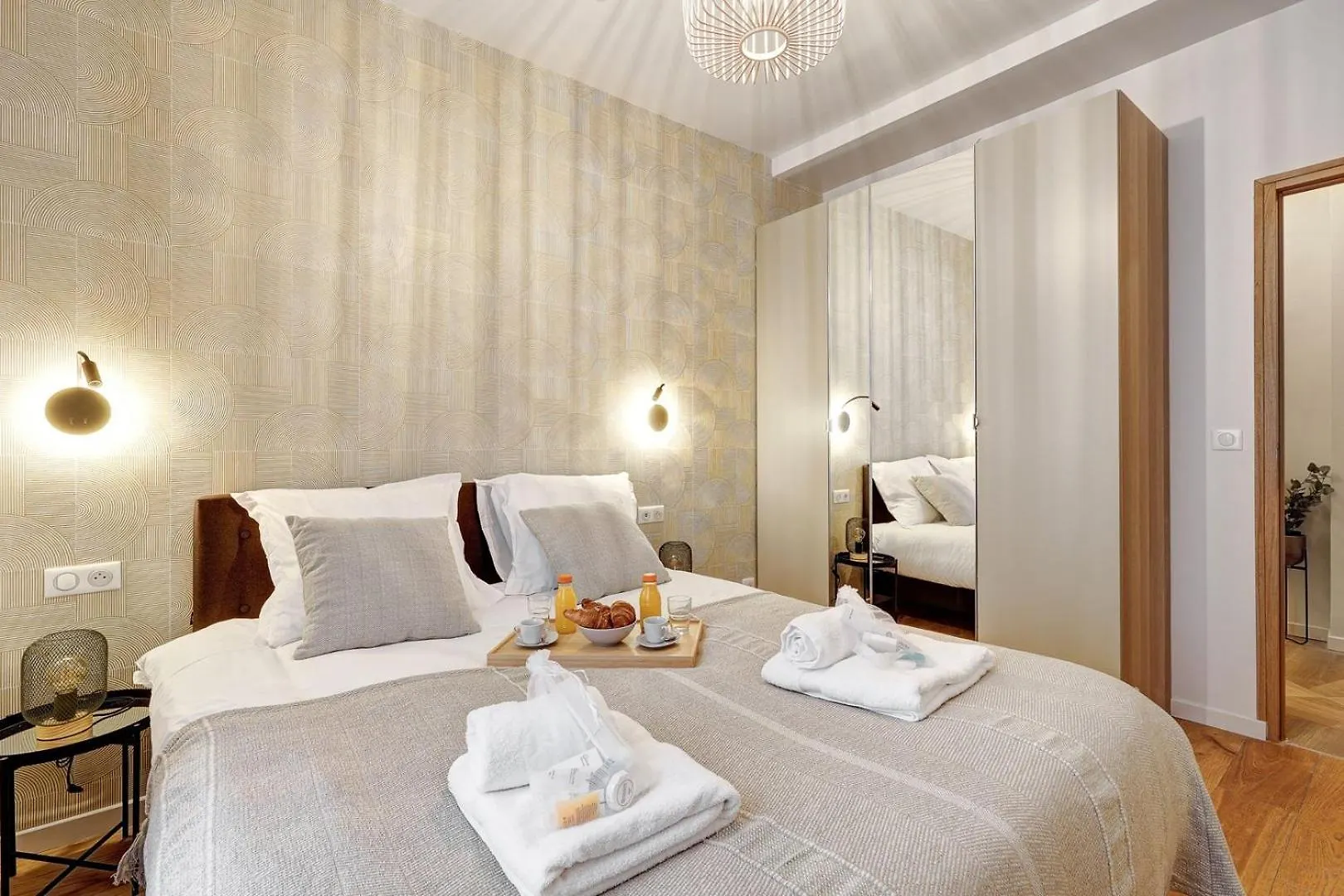 Luxueuse Suite Haussmanienne Confort Et Elegance Paris Apartment